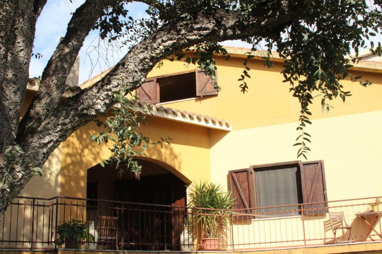 B&B Coldulivo Capoterra Bagian luar foto