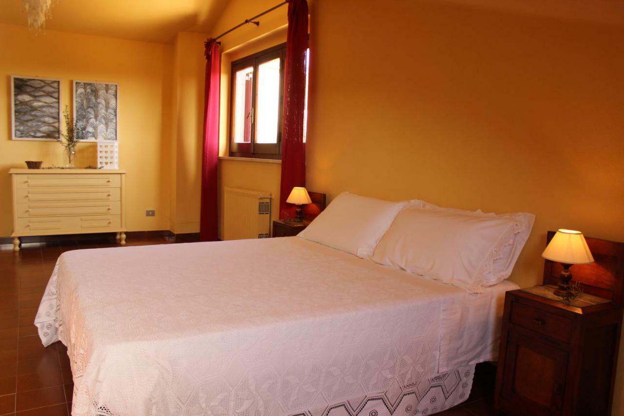 B&B Coldulivo Capoterra Bagian luar foto