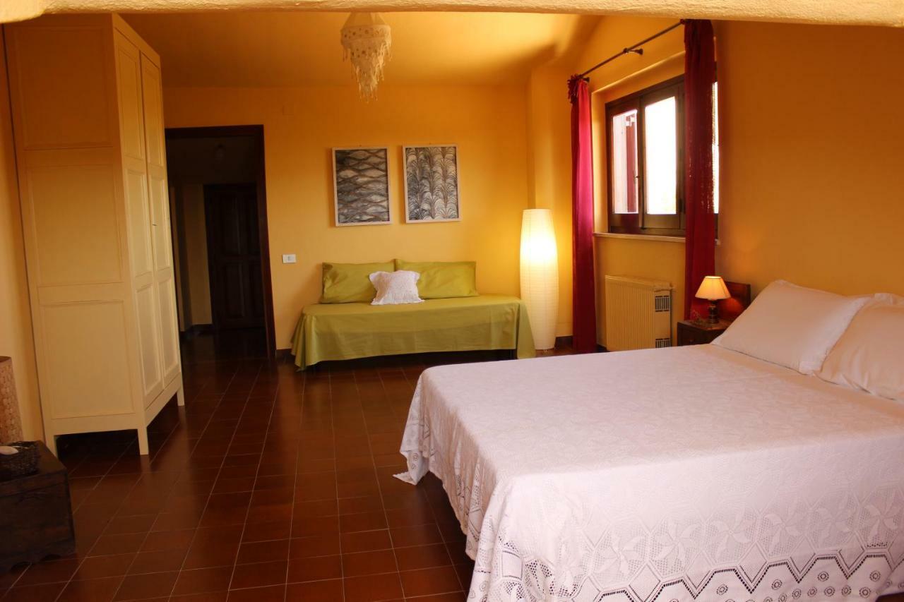 B&B Coldulivo Capoterra Bagian luar foto